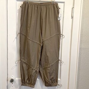 Men’s forever, 21 parachute pants